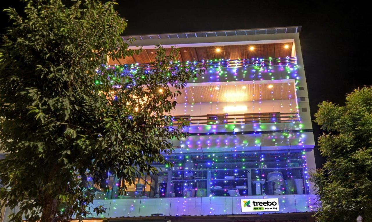 Treebo Paras Raj Near City Palace ウダイプル エクステリア 写真
